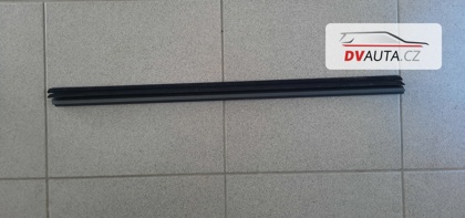 Vnitřní těsnění okna 5E5839479